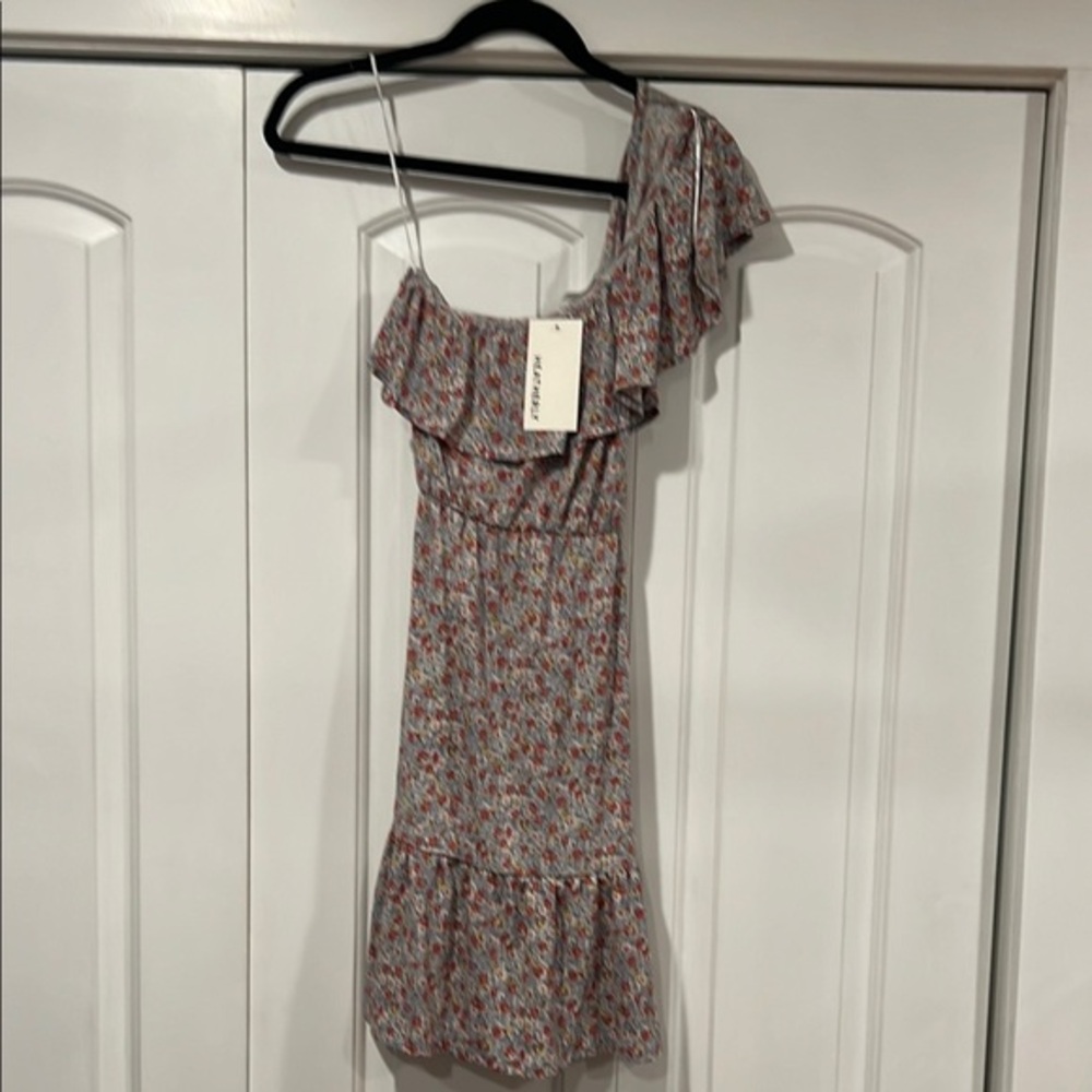 Heatherly new with tags‎ medium Floral One Shoulder Dress